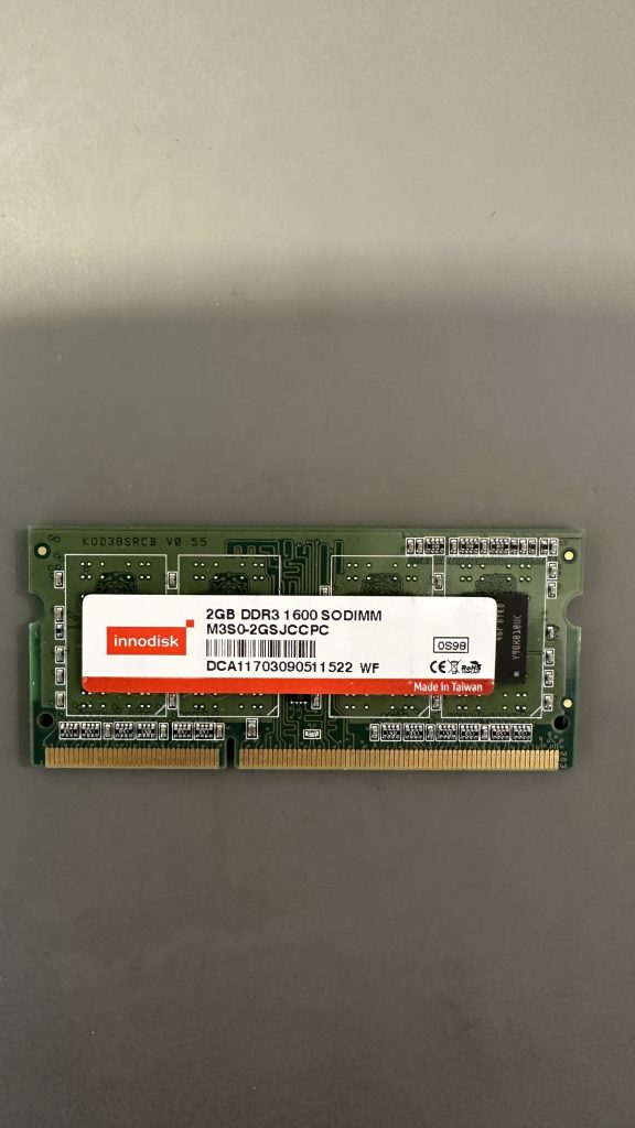 Innodisk 2GB DDR3 1600MHz PC3-12800 SO-DIMM 204-Pin 1.5V Non-ECC M3S0-2GSJCCPC